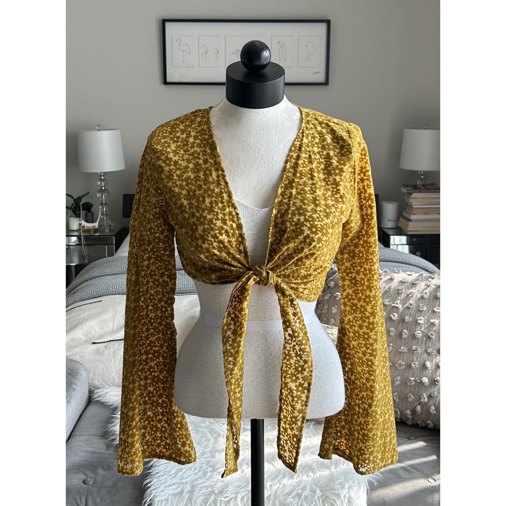 Wild Fable Mustard Yellow Floral Tie Front Crop Top Size Xs Bohemian Casual